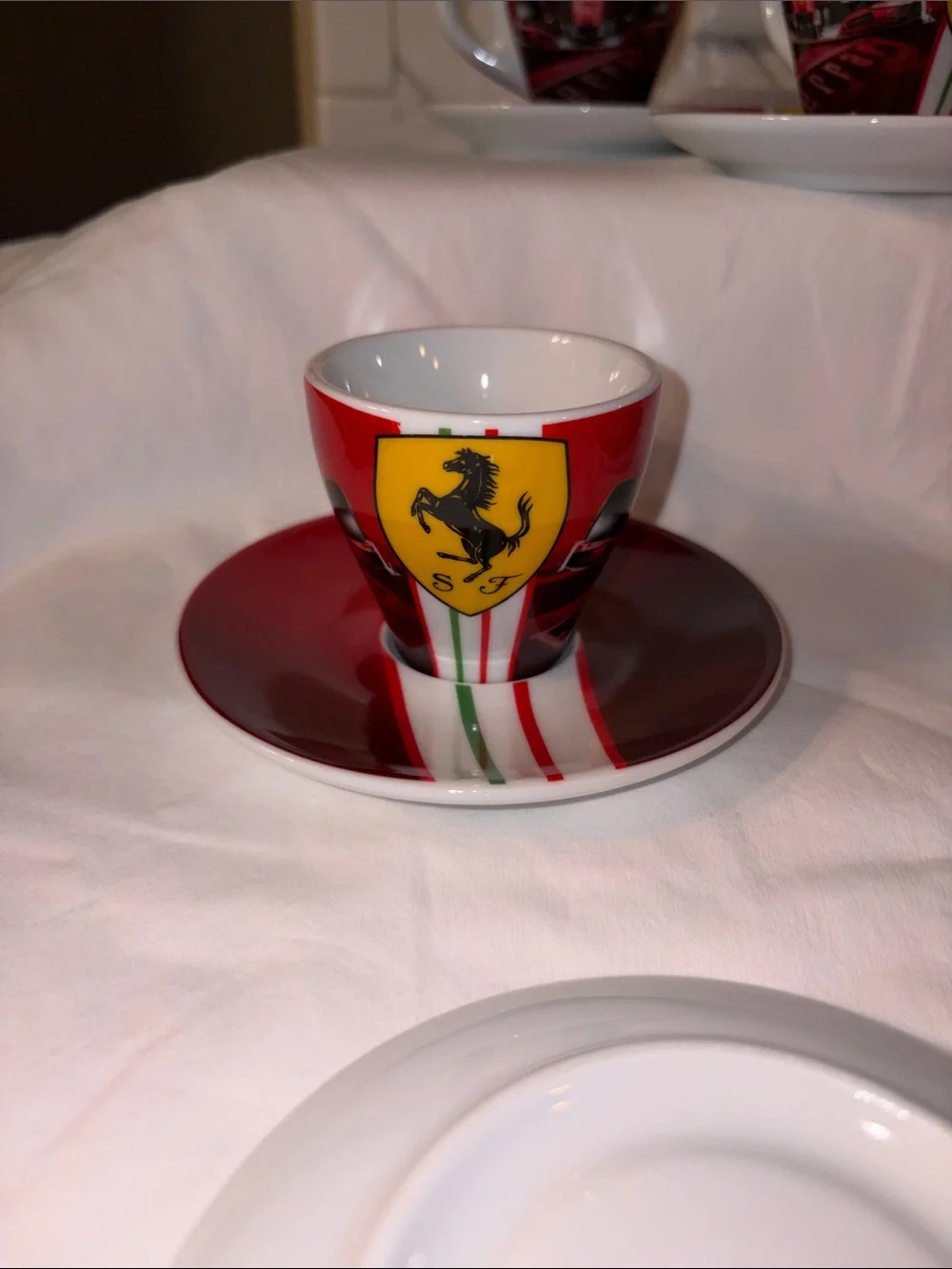HTF like new set of 6 Ferrari F1 demitasse/expresso cups & saucers